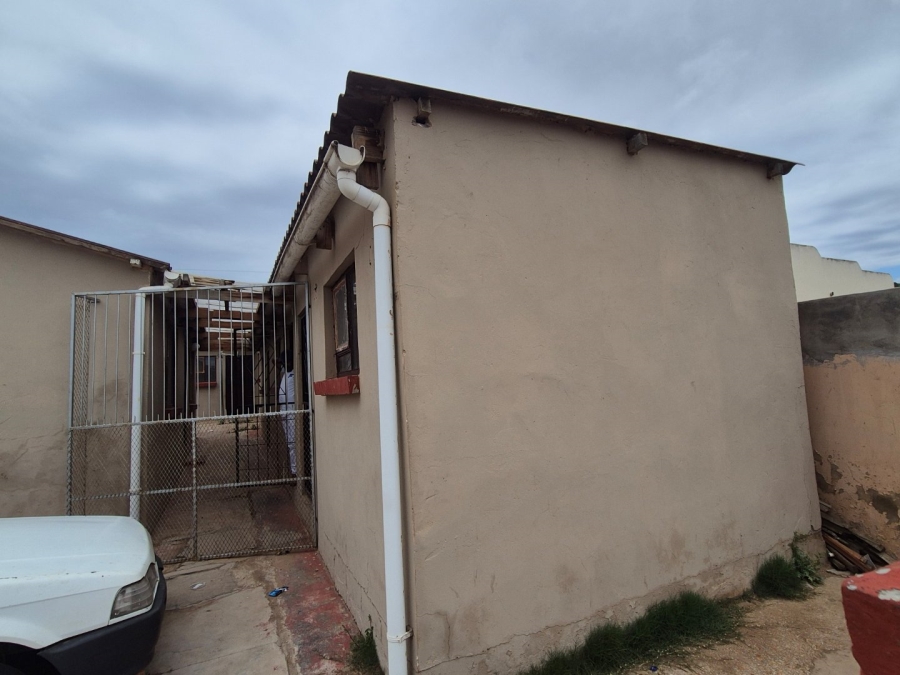 2 Bedroom Property for Sale in Zwide Eastern Cape